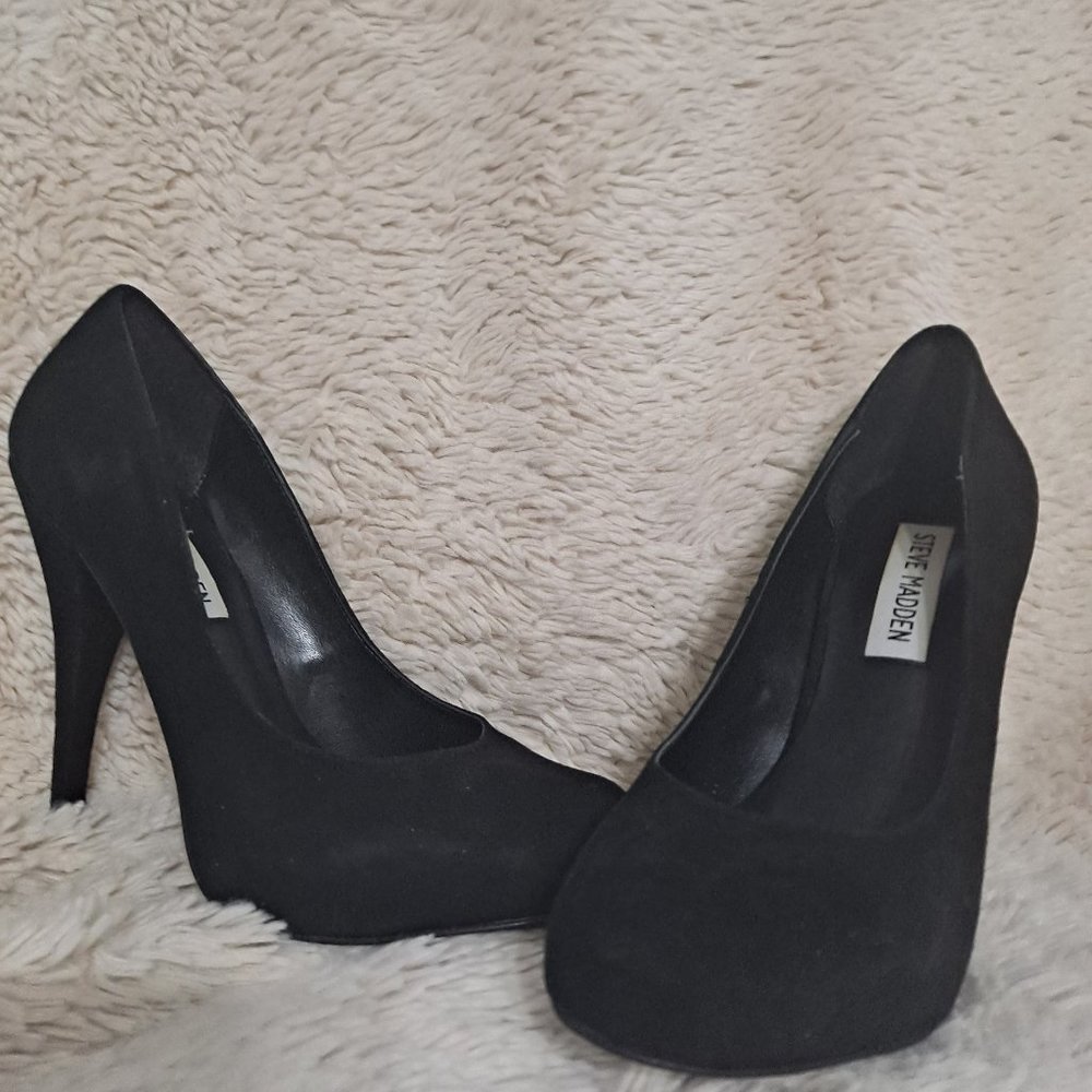 Steve Madden Velvet heels
